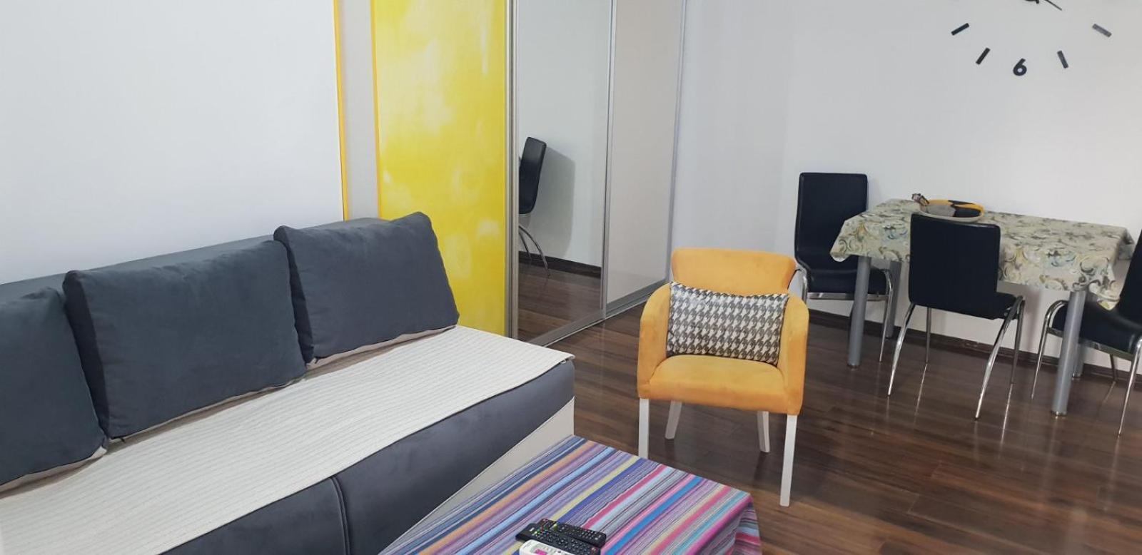 Yellow Apartment, Central Podgorica Exteriör bild